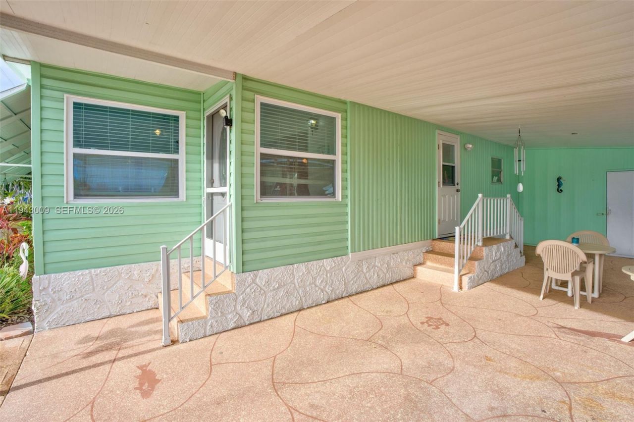 808 S Silver Circle , Key Largo, FL 33037 Photo