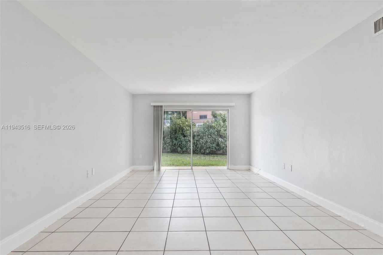 7324 SW 82nd St, Unit B108, Miami, FL 33143 Photo