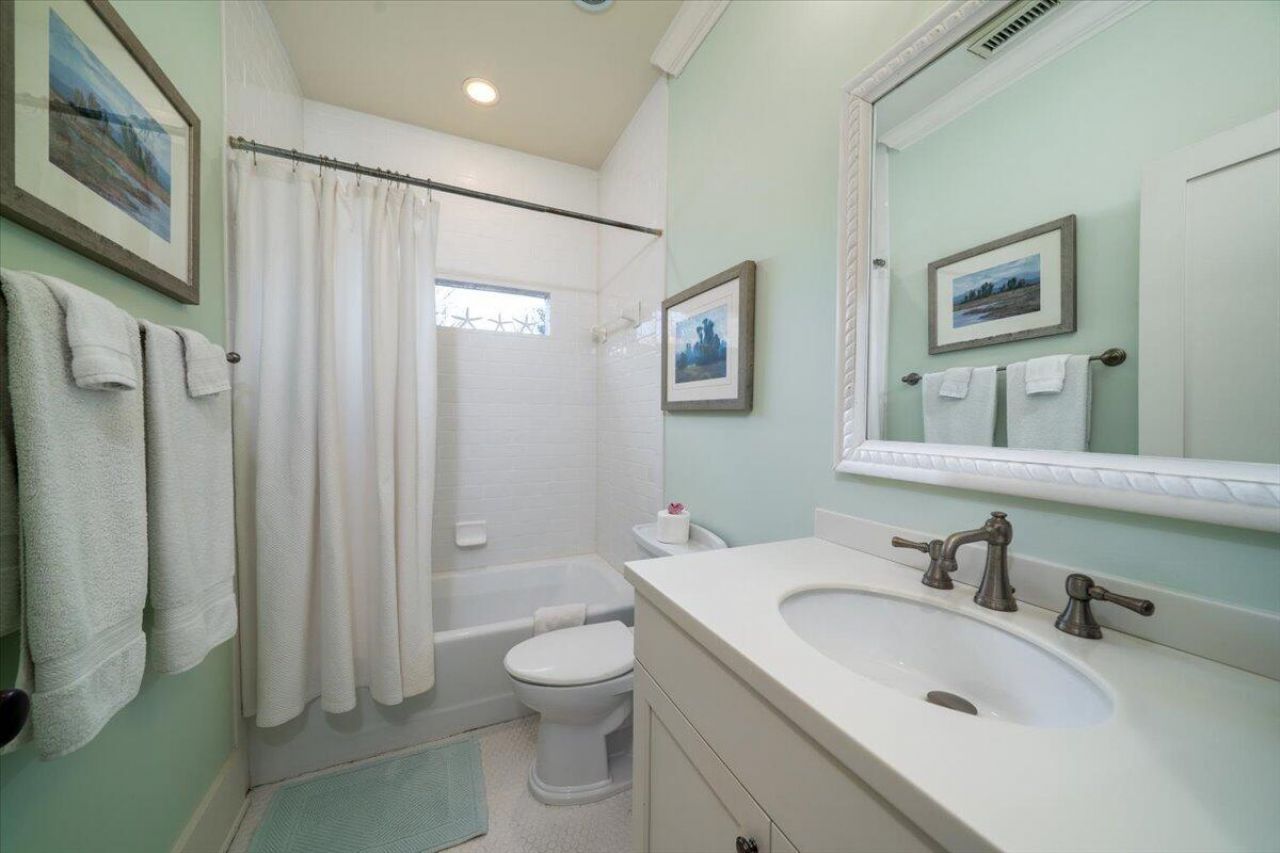 811 W Ashley Avenue Photo 29