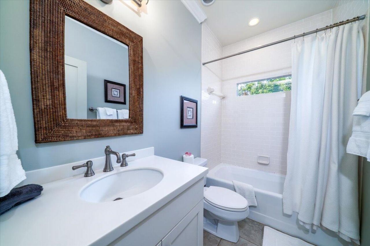 811 W Ashley Avenue Photo 32