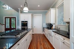 811 W Ashley Avenue photo 4