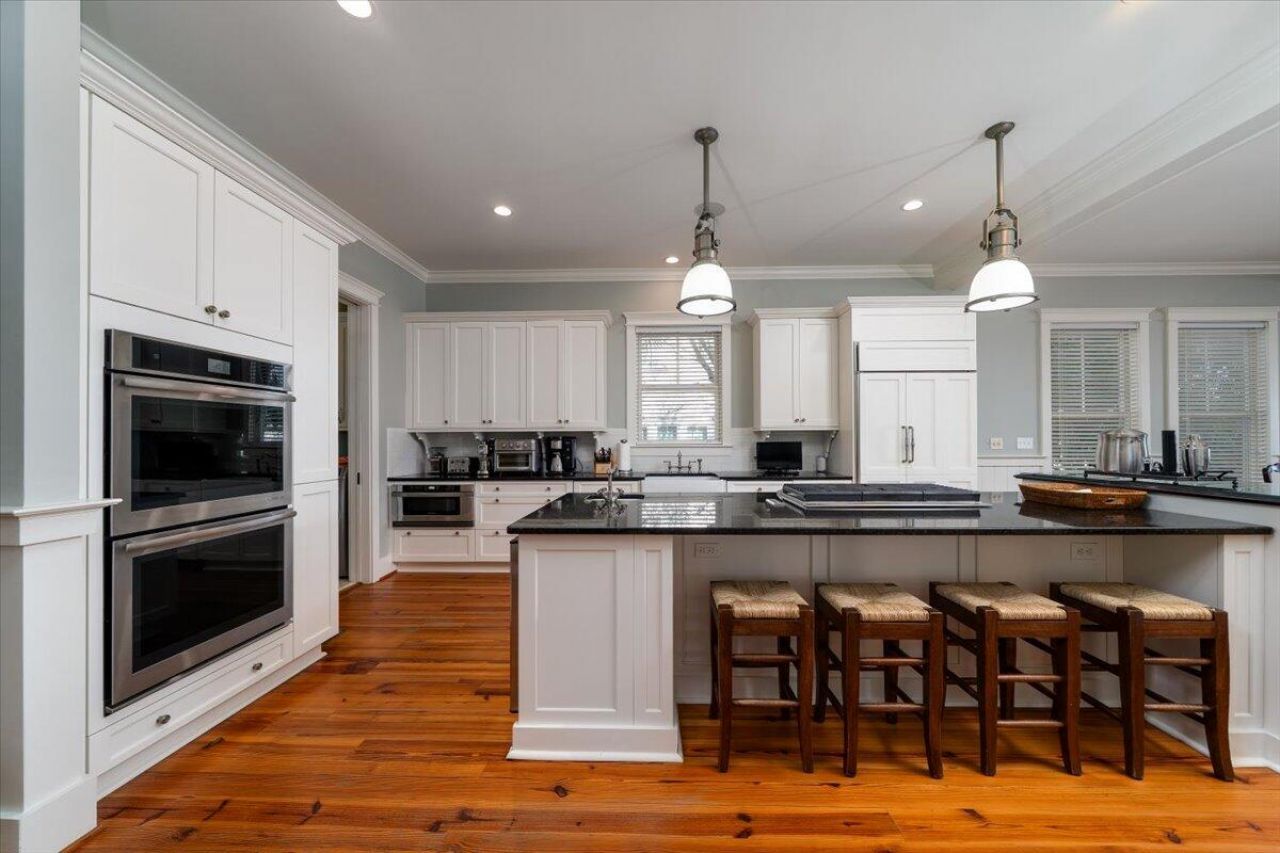 811 W Ashley Avenue Photo 6