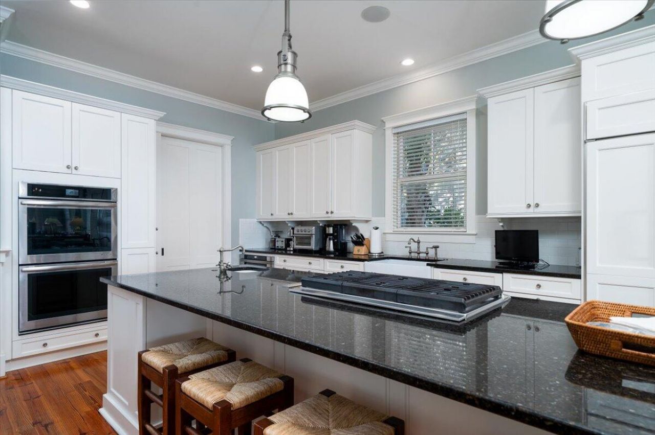 811 W Ashley Avenue Photo 7