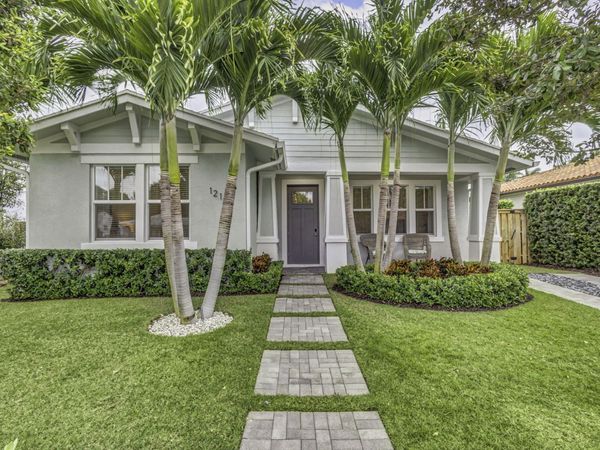 1218 N Palmway, Lake Worth Beach, FL 33460