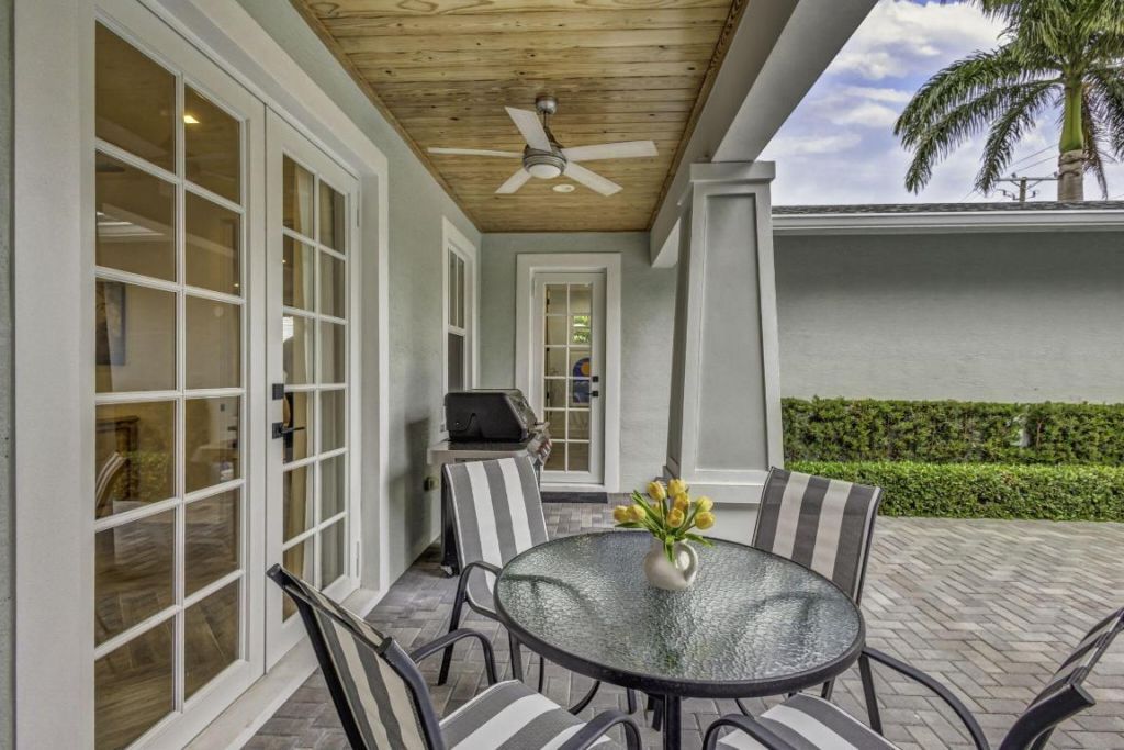 1218 N Palmway, Lake Worth Beach, FL 33460 Photo