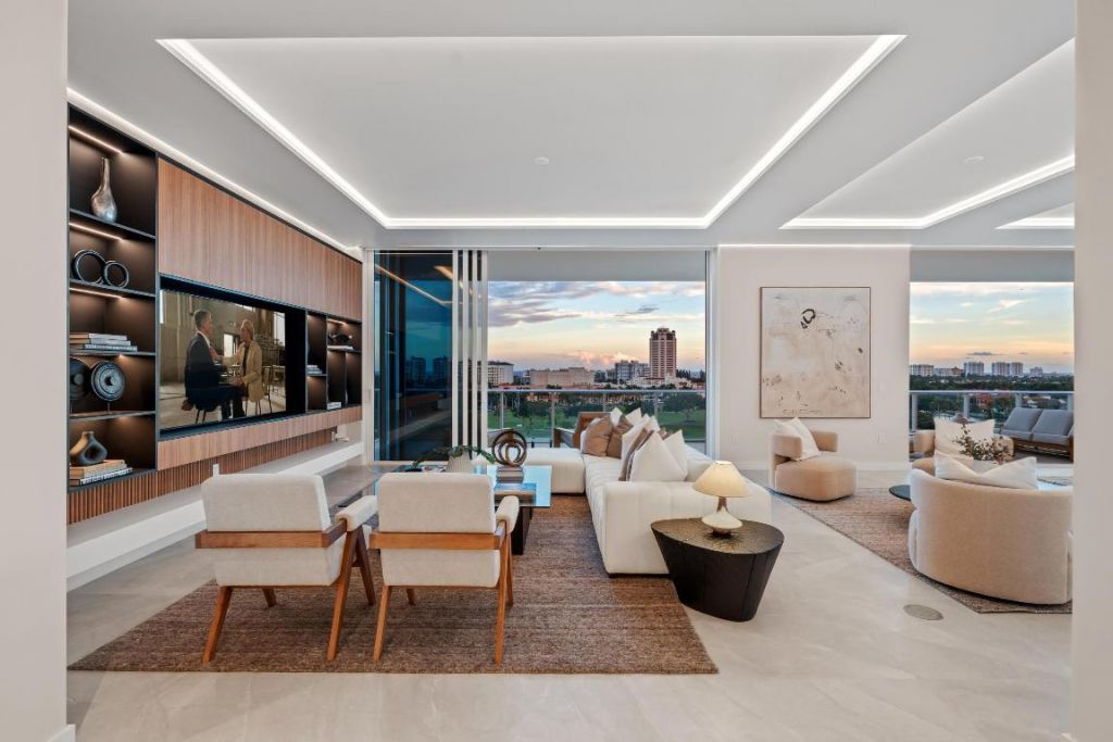 220 SE Mizner Boulevard, Unit Ph-24, Boca Raton, FL 33432 Photo