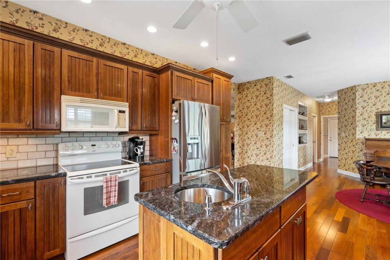 12345 Citrus Way, Brooksville, FL 34601 Photo