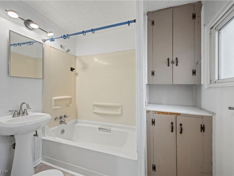 83 S Pleasant Street, Oberlin, OH 44074 Photo 6