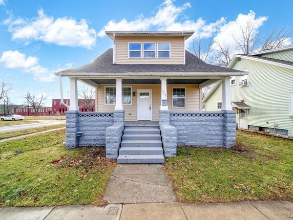 924 Frank, Adrian, MI 49221