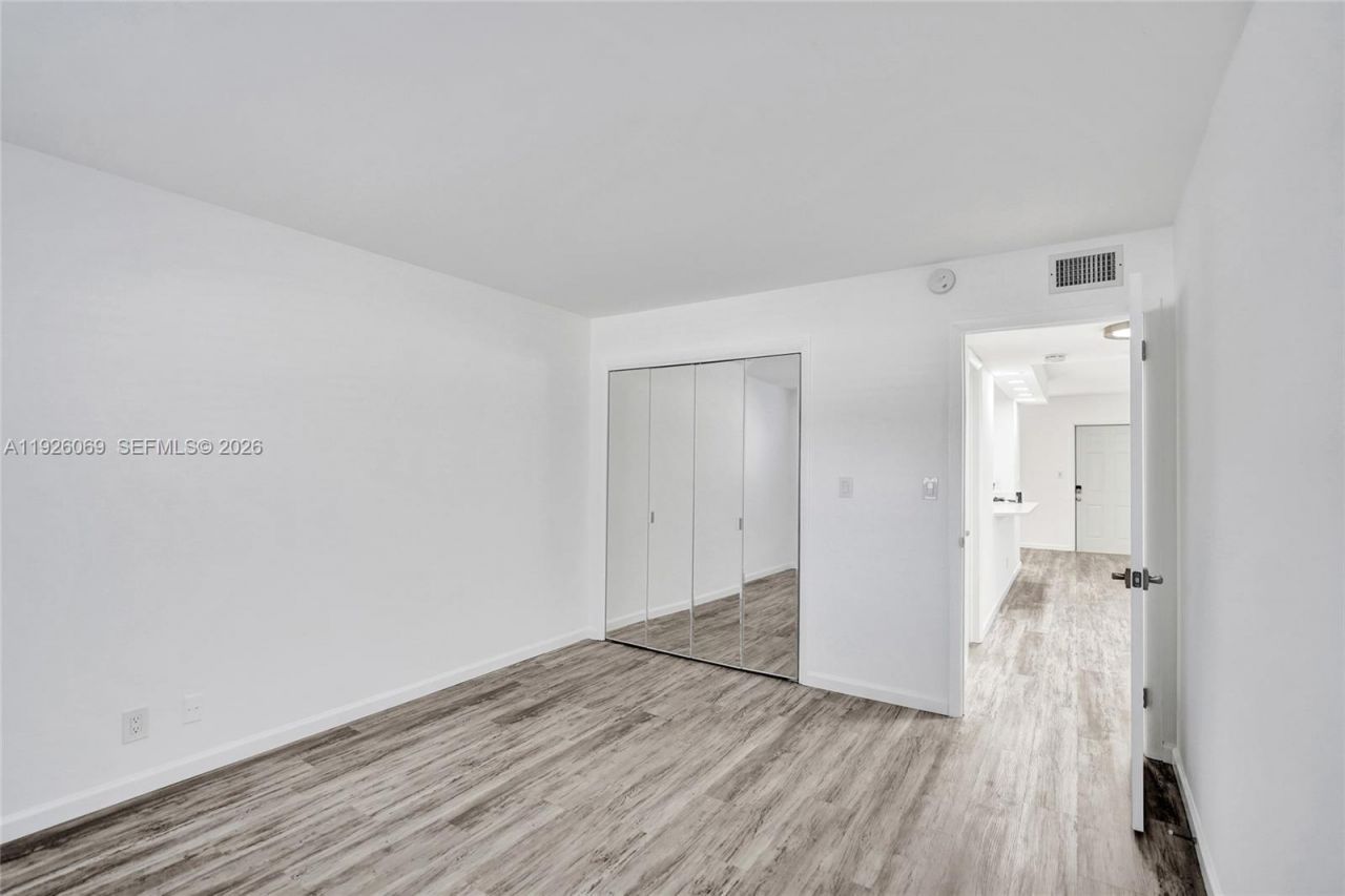 243 Castlewood Dr, Unit 2, North Palm Beach, FL 33408 Photo