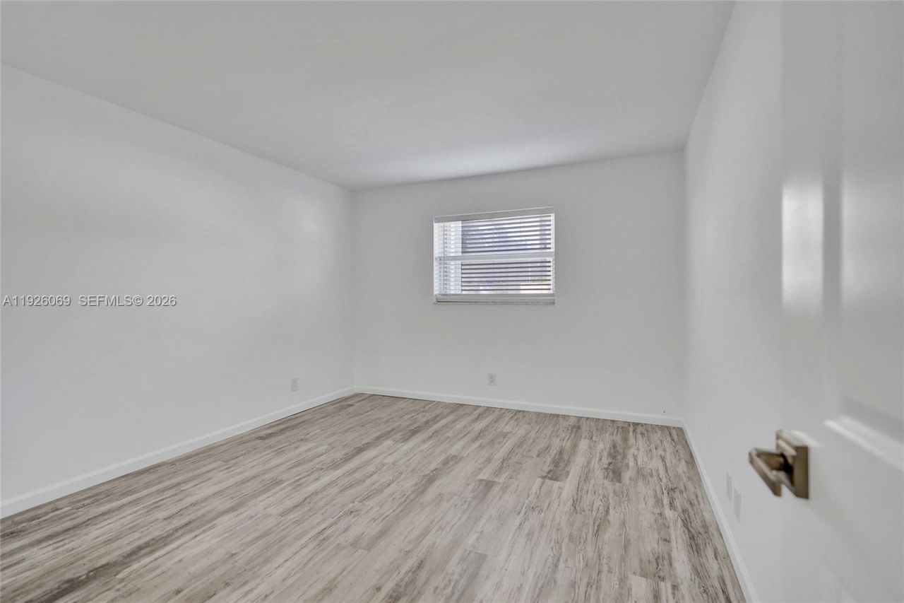 243 Castlewood Dr, Unit 2, North Palm Beach, FL 33408 Photo