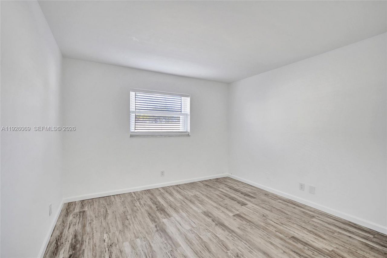 243 Castlewood Dr, Unit 2, North Palm Beach, FL 33408 Photo