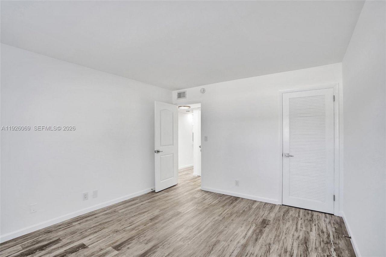 243 Castlewood Dr, Unit 2, North Palm Beach, FL 33408 Photo