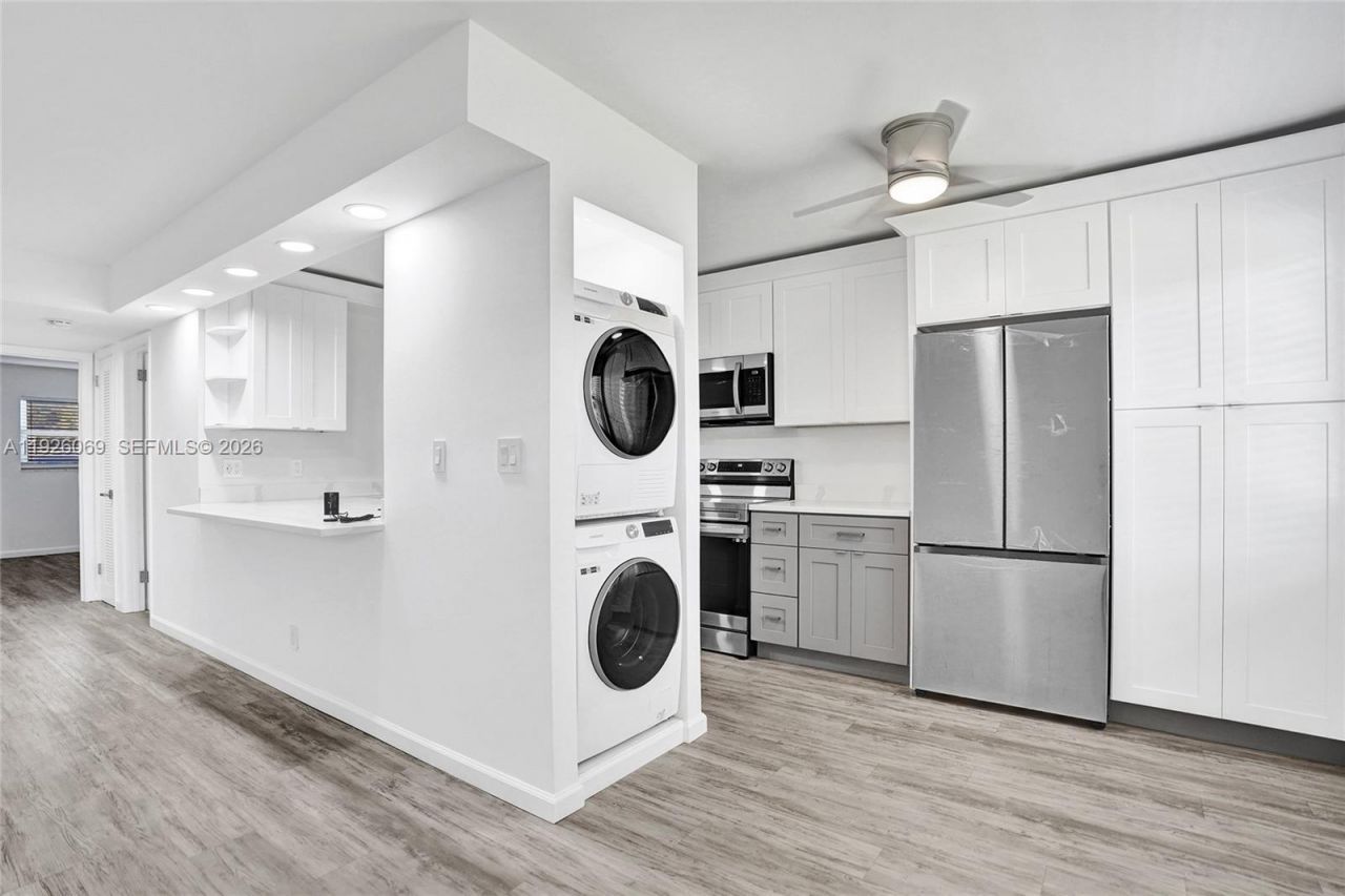 243 Castlewood Dr, Unit 2, North Palm Beach, FL 33408 Photo