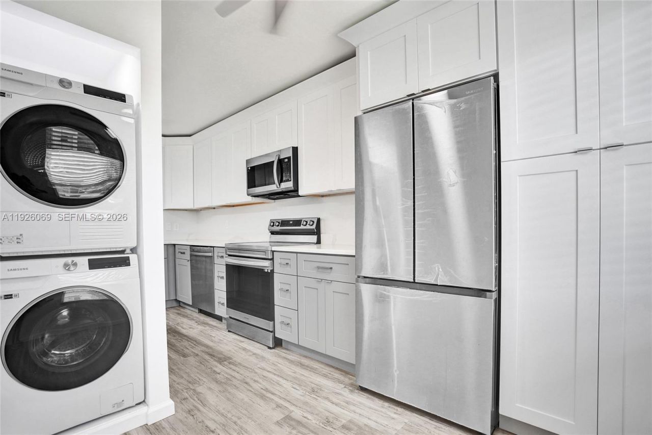 243 Castlewood Dr, Unit 2, North Palm Beach, FL 33408 Photo