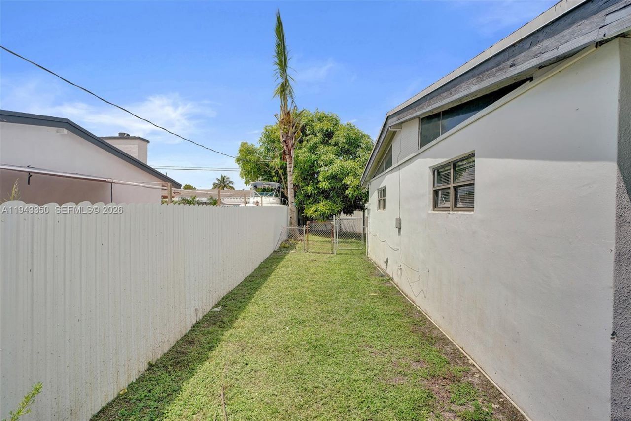 19620 NW 6th Ct, Miami Gardens, FL 33169 Photo