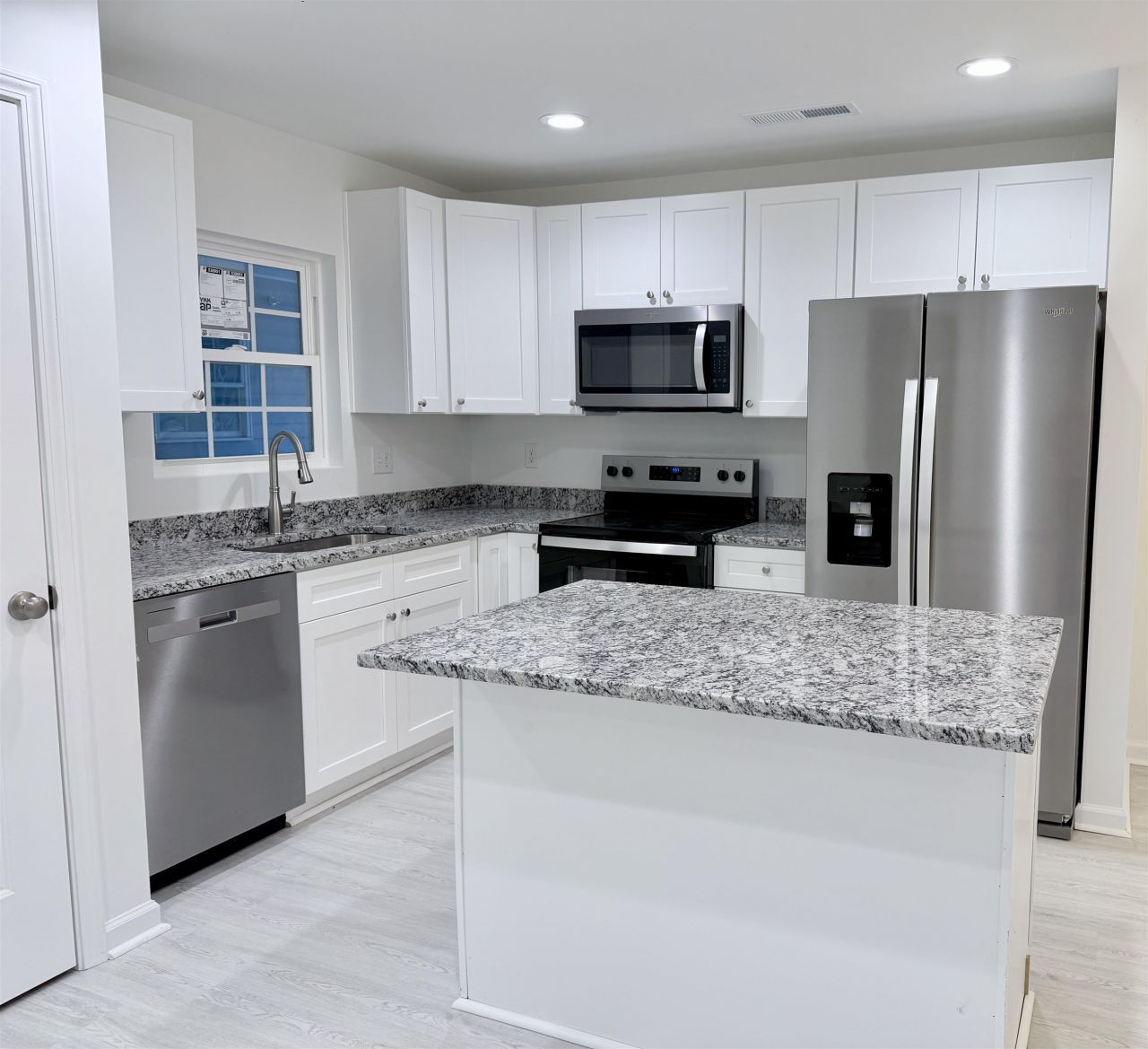 179 Charter Dr. Photo 4