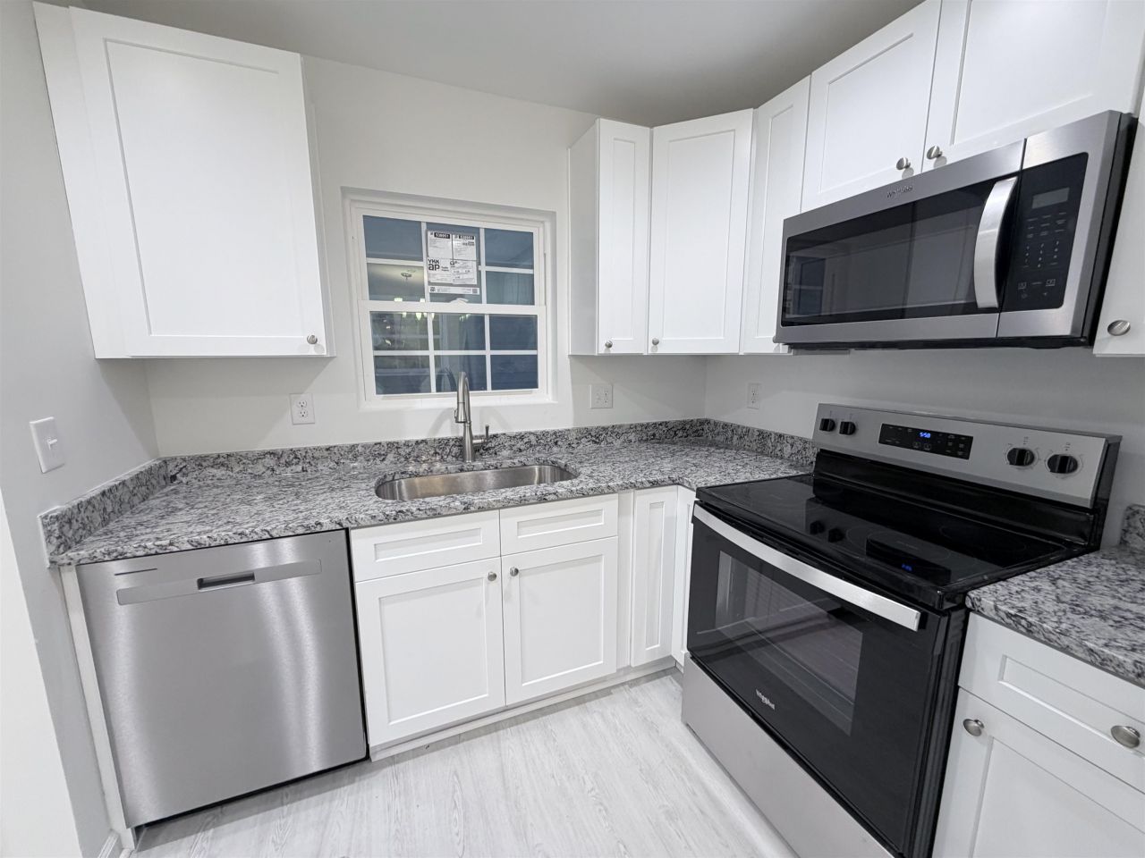 179 Charter Dr. Photo 6