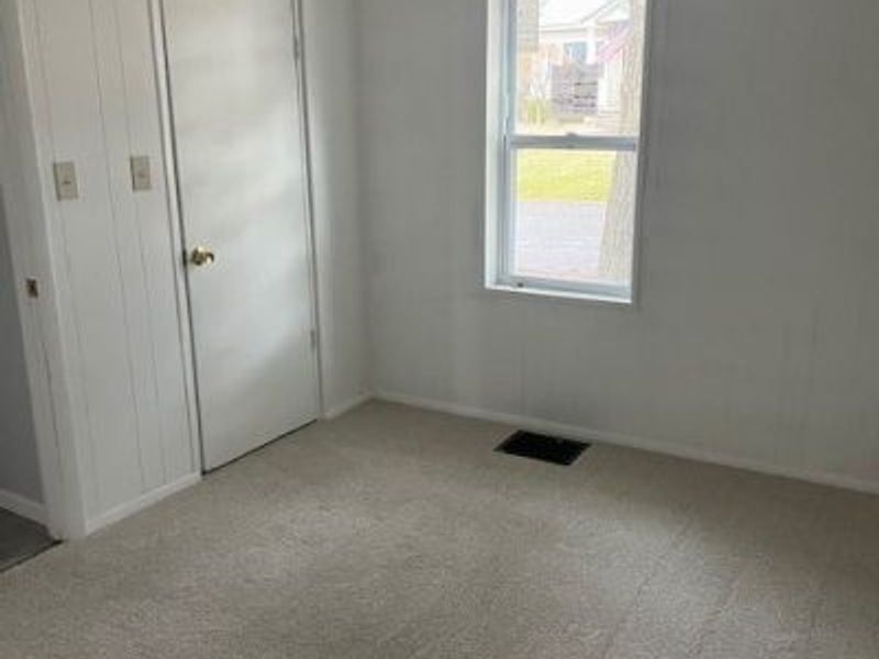 402 Kinzel Avenue, Zanesville, OH 43701 Photo 8