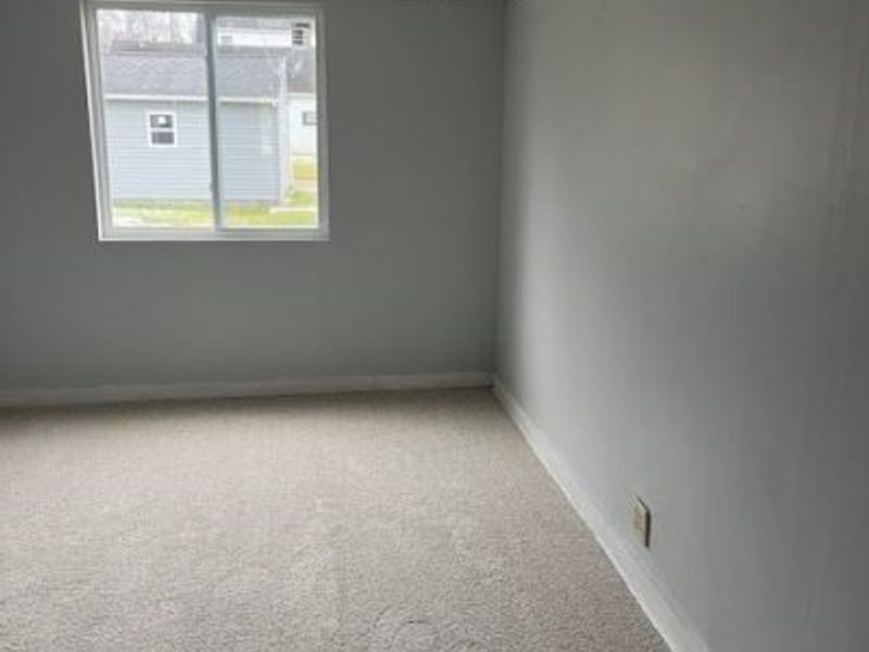 402 Kinzel Avenue, Zanesville, OH 43701 Photo 9