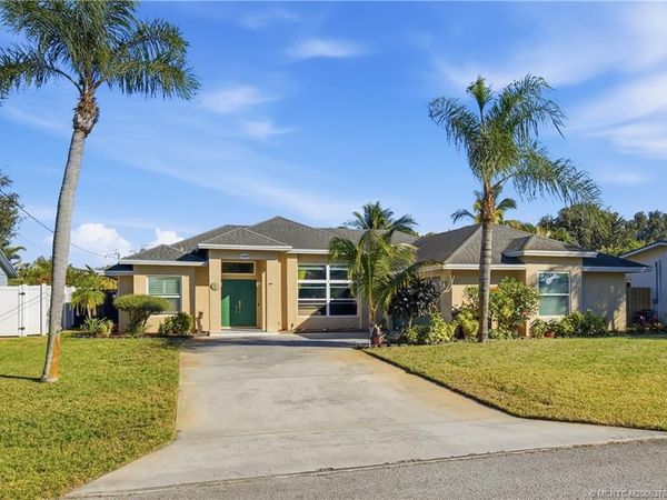 1569 NE Amy Avenue, Jensen Beach, FL 34957