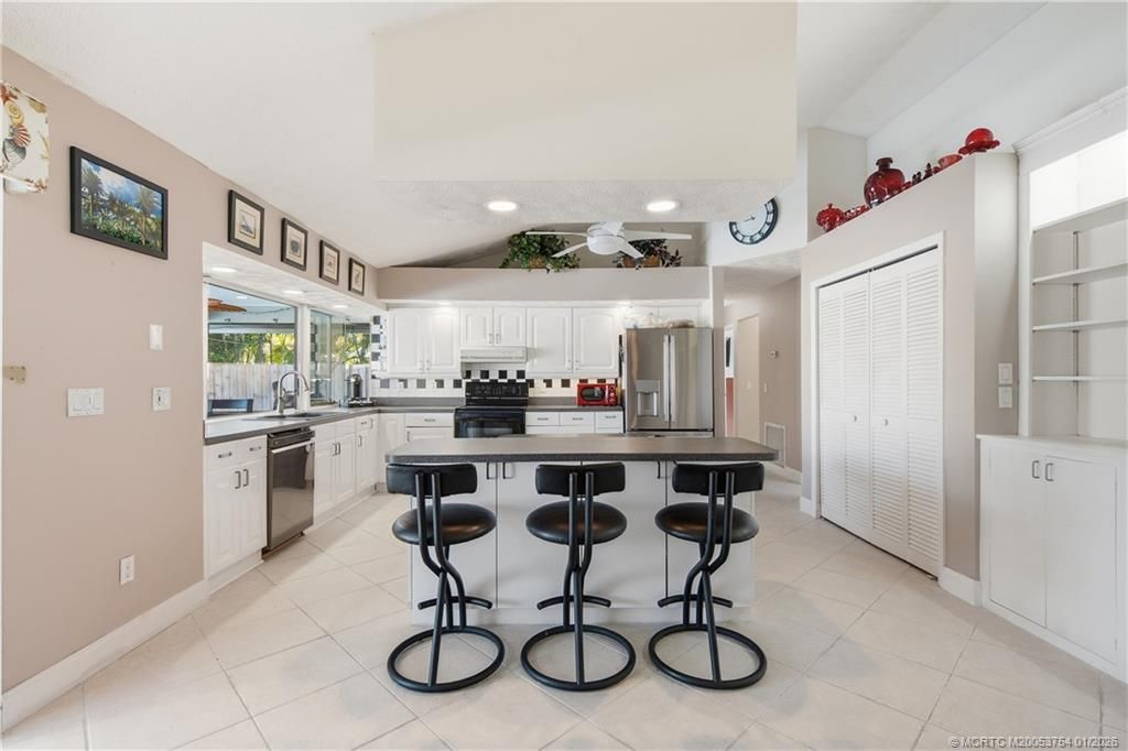 1569 NE Amy Avenue, Jensen Beach, FL 34957 Photo