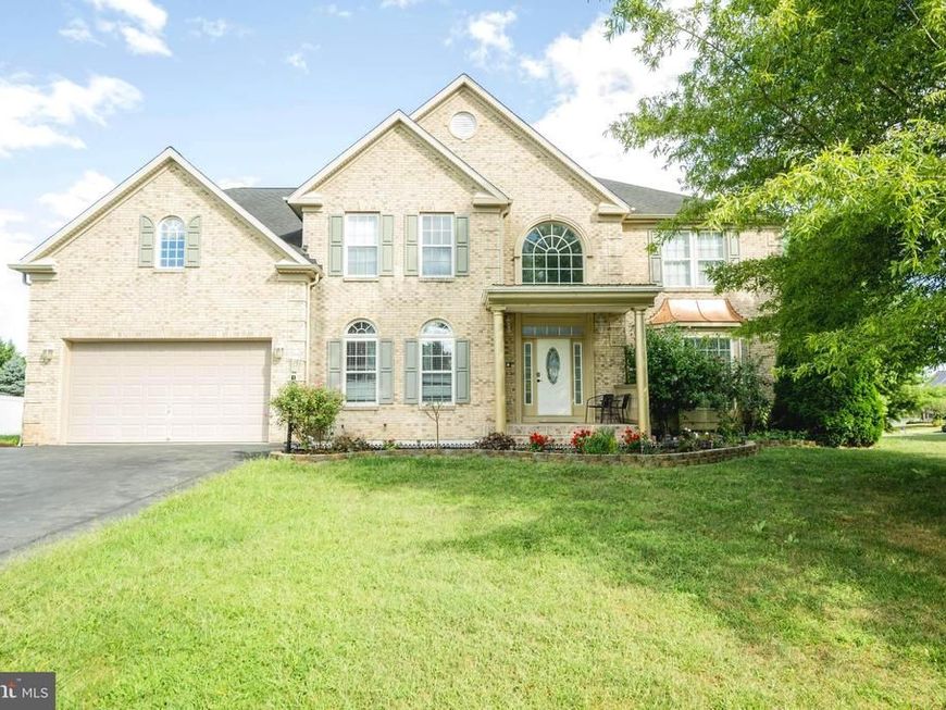 19338 Paradise Manor Drive, Hagerstown, MD 21742 Main Photo