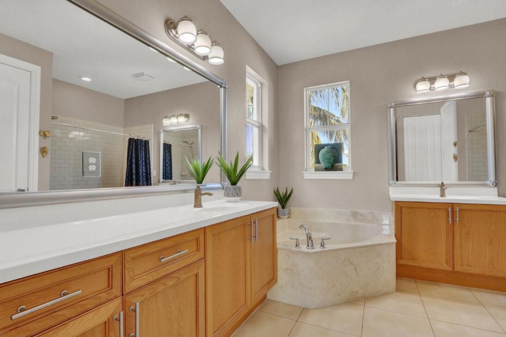 164 W Bay Cedar Circle, Jupiter, FL 33458 Photo