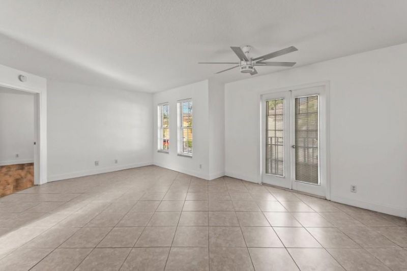 1040 Lake Shore Drive, Unit 206, West Palm Beach, FL 33403 Photo