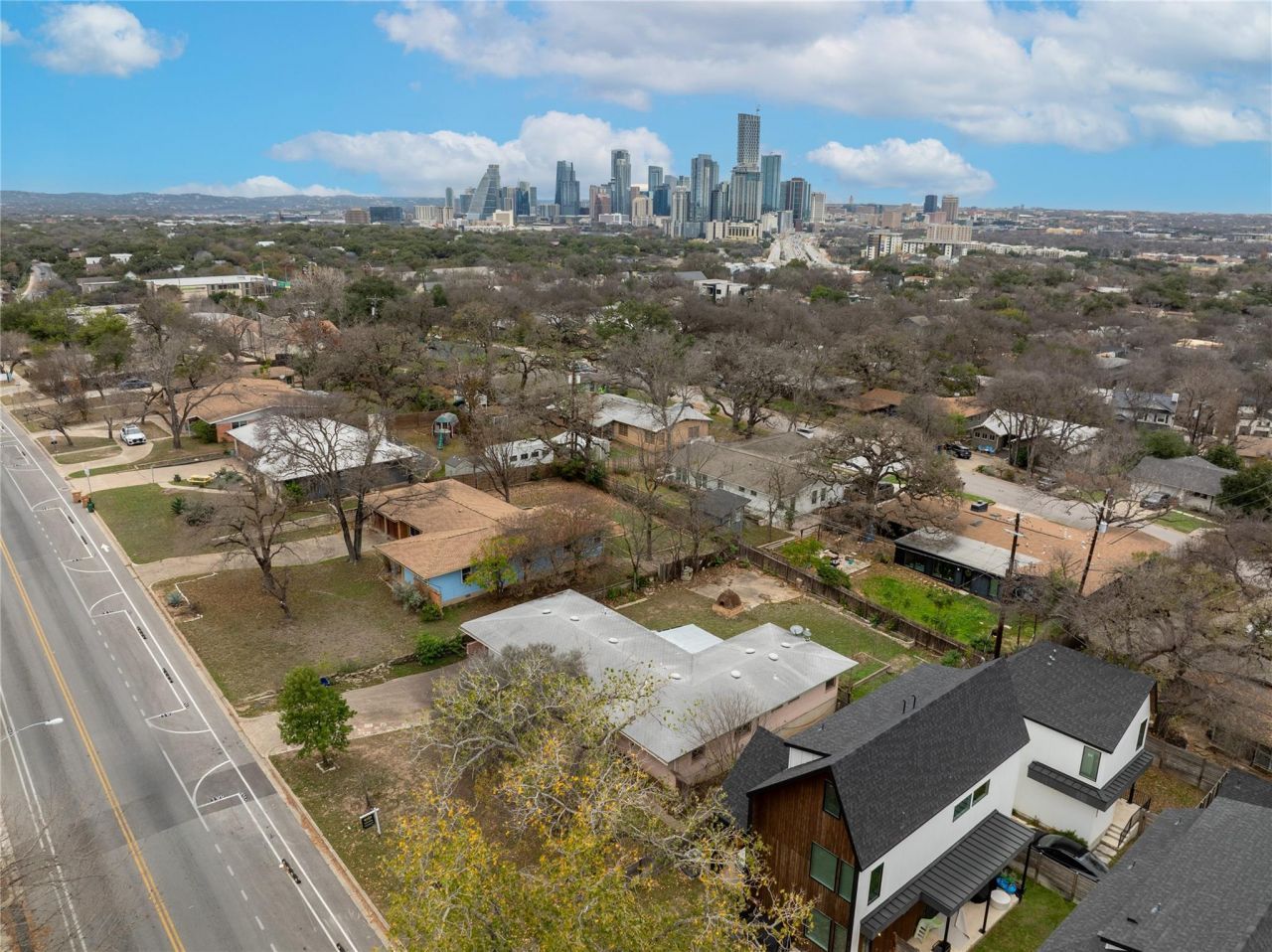 1710 Woodland Ave, Austin, TX 78741 Main Photo