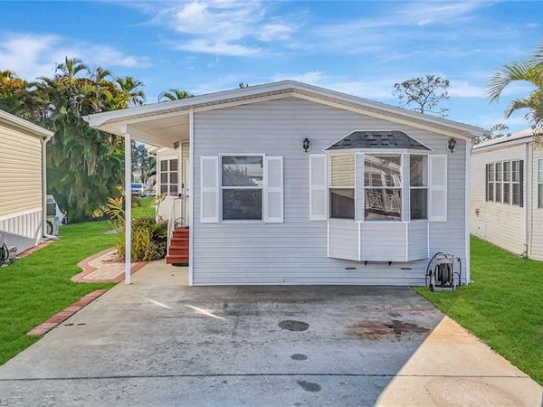 10827 Little Heron CIR, ESTERO, FL 33928