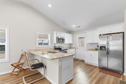 168 Rosedale Dr. photo 4