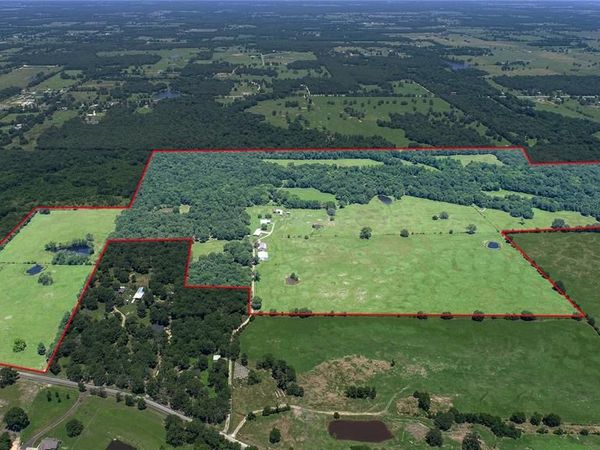 1095 FM 194 , Blossom, TX 75416