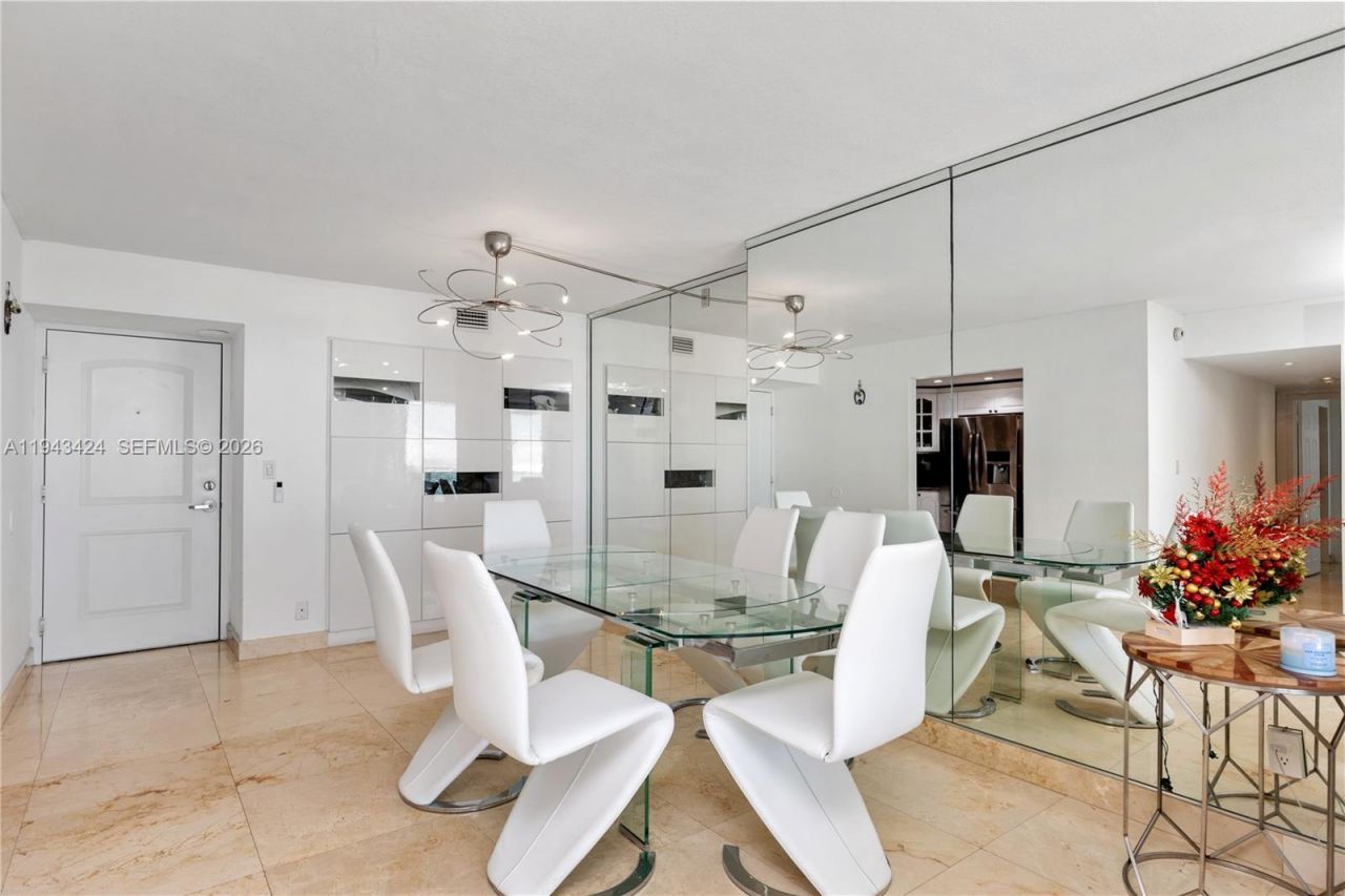 100 Bayview Dr, Unit 907, Sunny Isles Beach, FL 33160 Photo