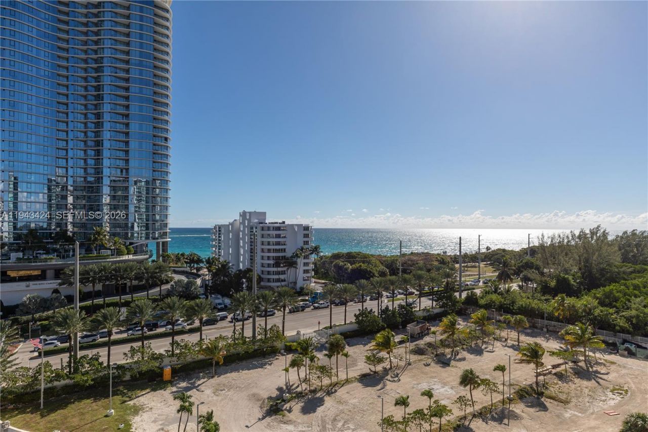 100 Bayview Dr, Unit 907, Sunny Isles Beach, FL 33160 Photo