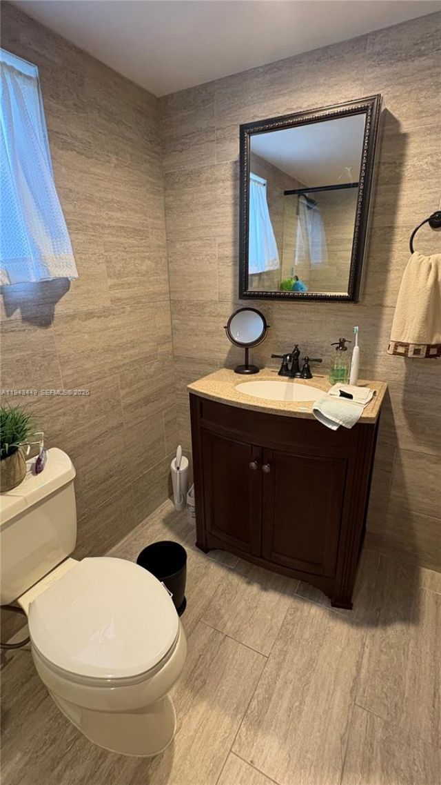 808 NE 27th Ave, Unit 808, Hallandale Beach, FL 33009 Photo