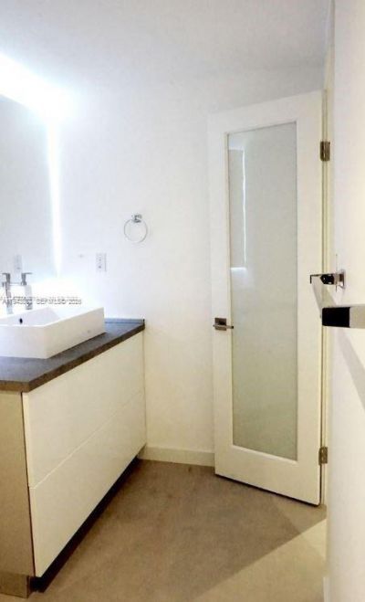 100 Lincoln Rd, Unit 426, Miami Beach, FL 33139 Photo