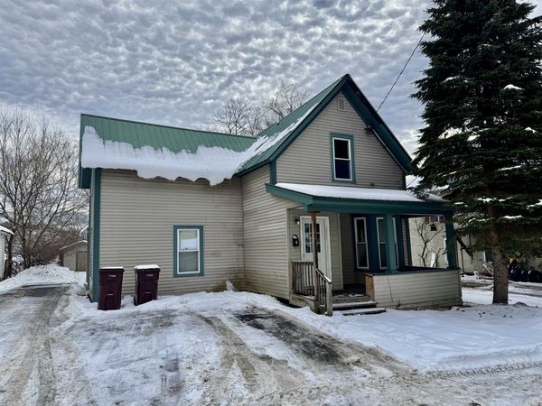 35 Spring Street, Newport City, VT 05855