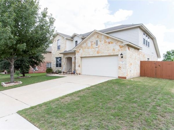 517 Dinge Bay DR, Round Rock, TX 78664