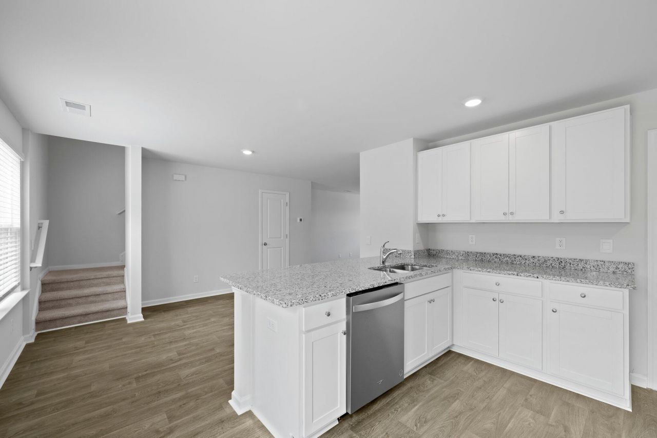 405 Tulip Poplar Drive Photo 25