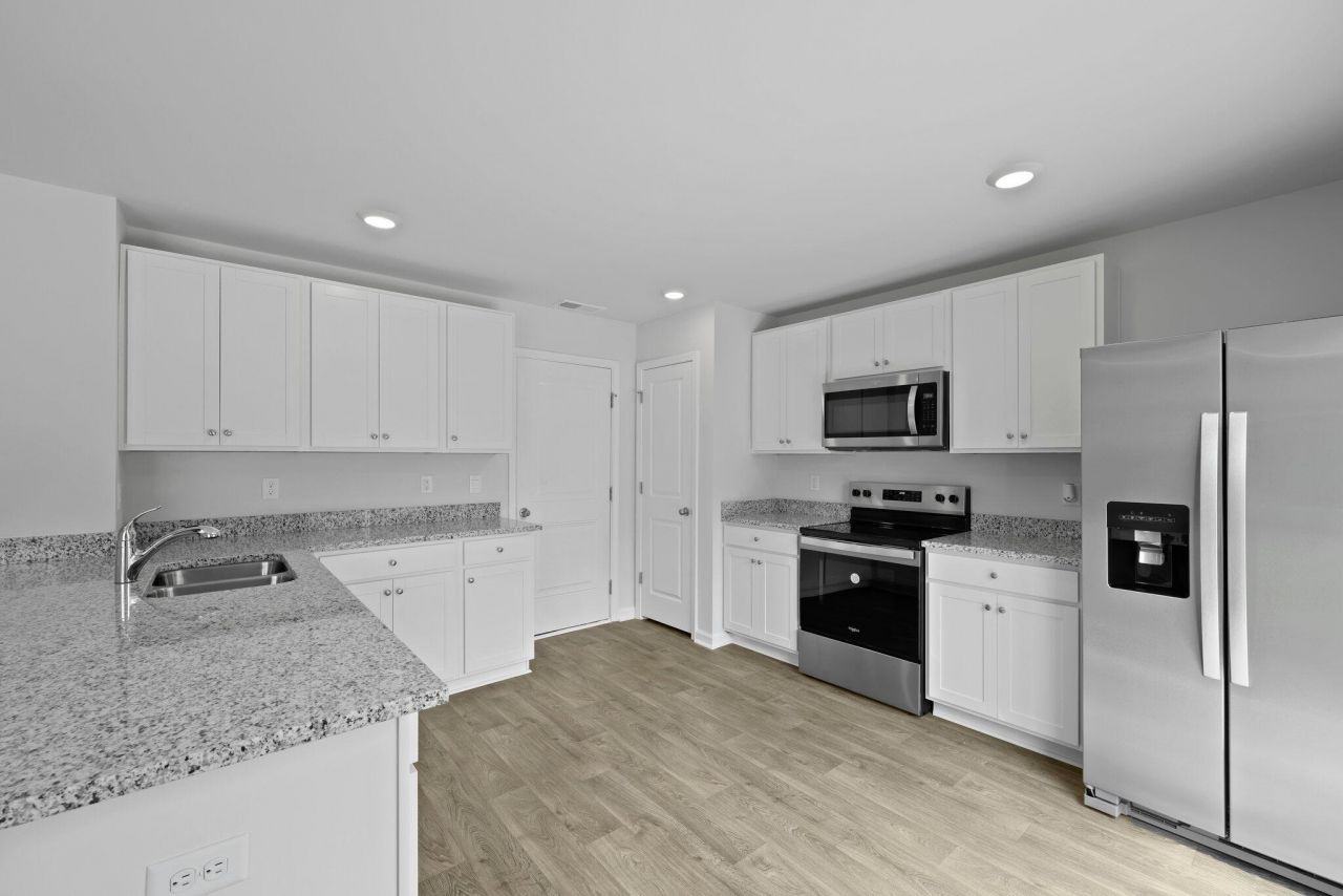 405 Tulip Poplar Drive Photo 4