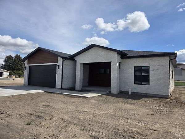 2339 Bristol Avenue, Burley, ID 83318