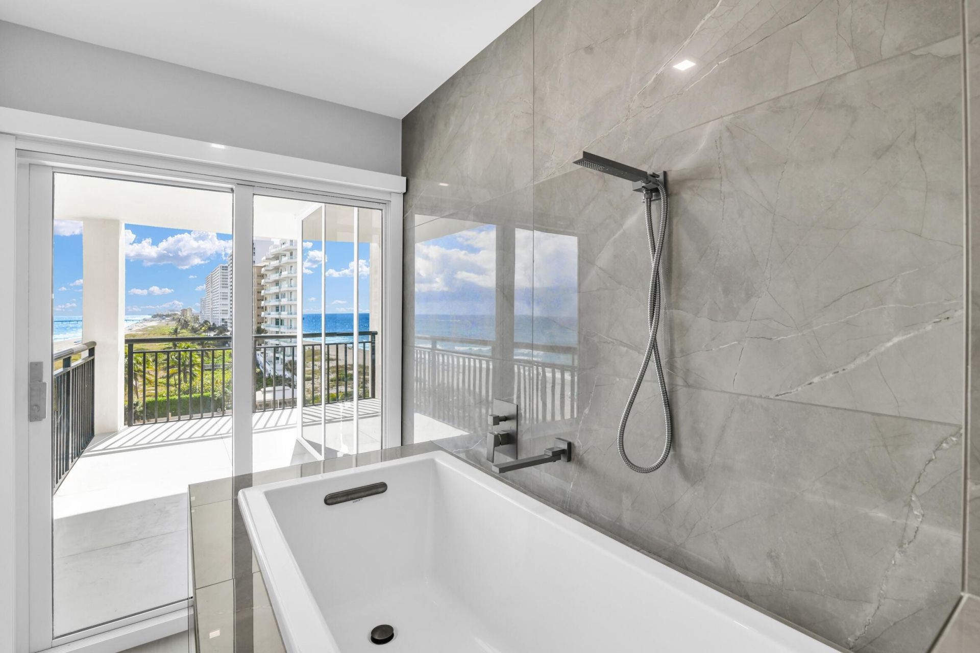 2000 S Ocean Boulevard, Unit 6-K, Boca Raton, FL 33432 Photo