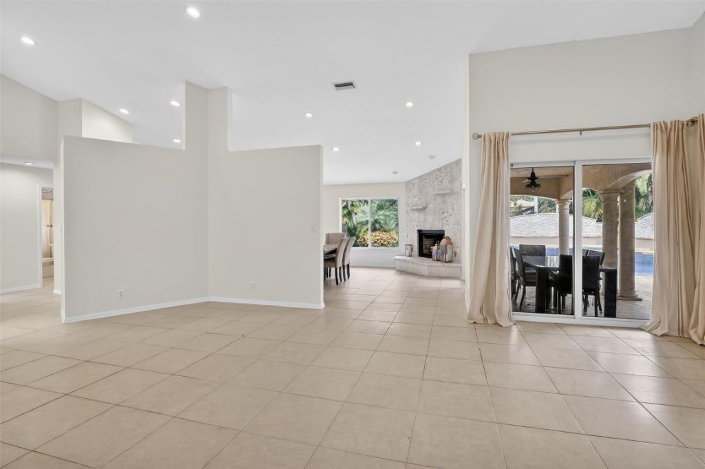 11401 NW 23rd St, Plantation, FL 33323 Photo