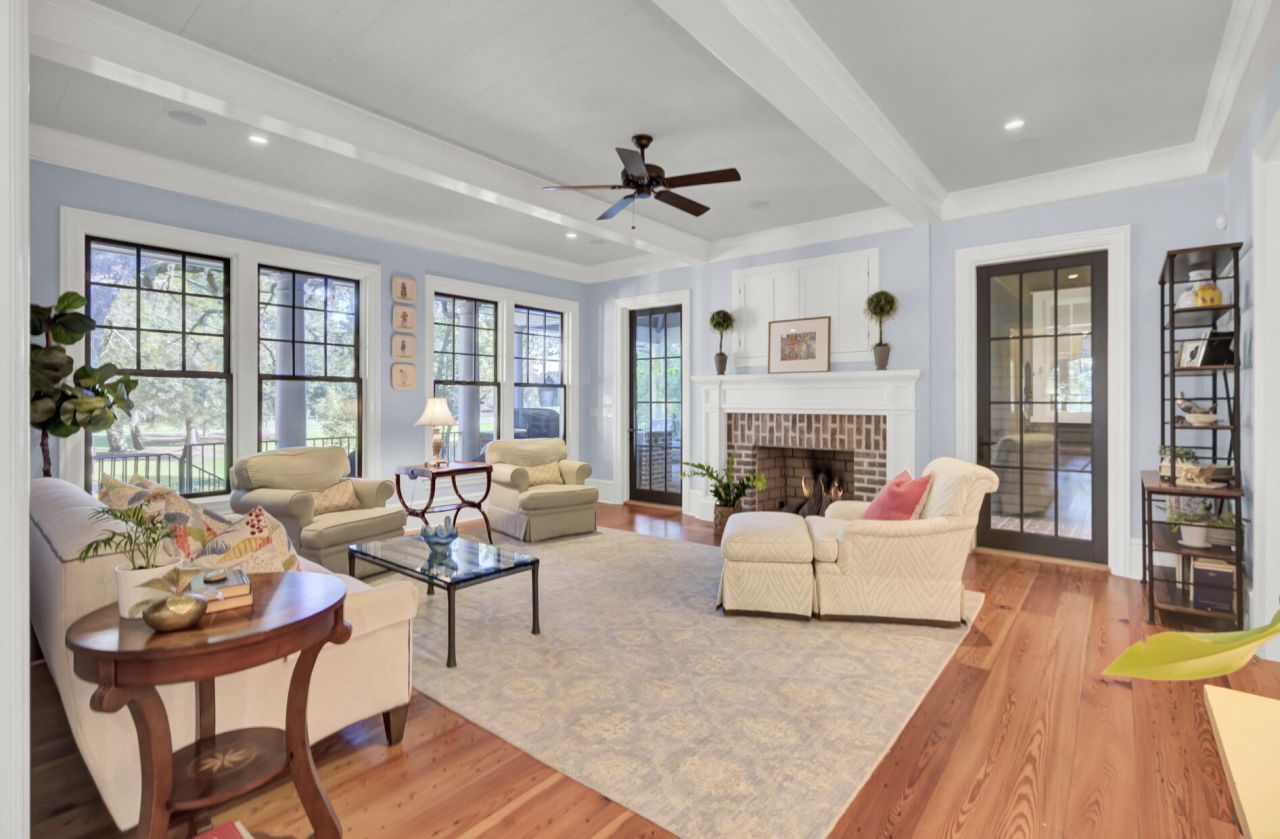 290 Delahow Street Photo 11