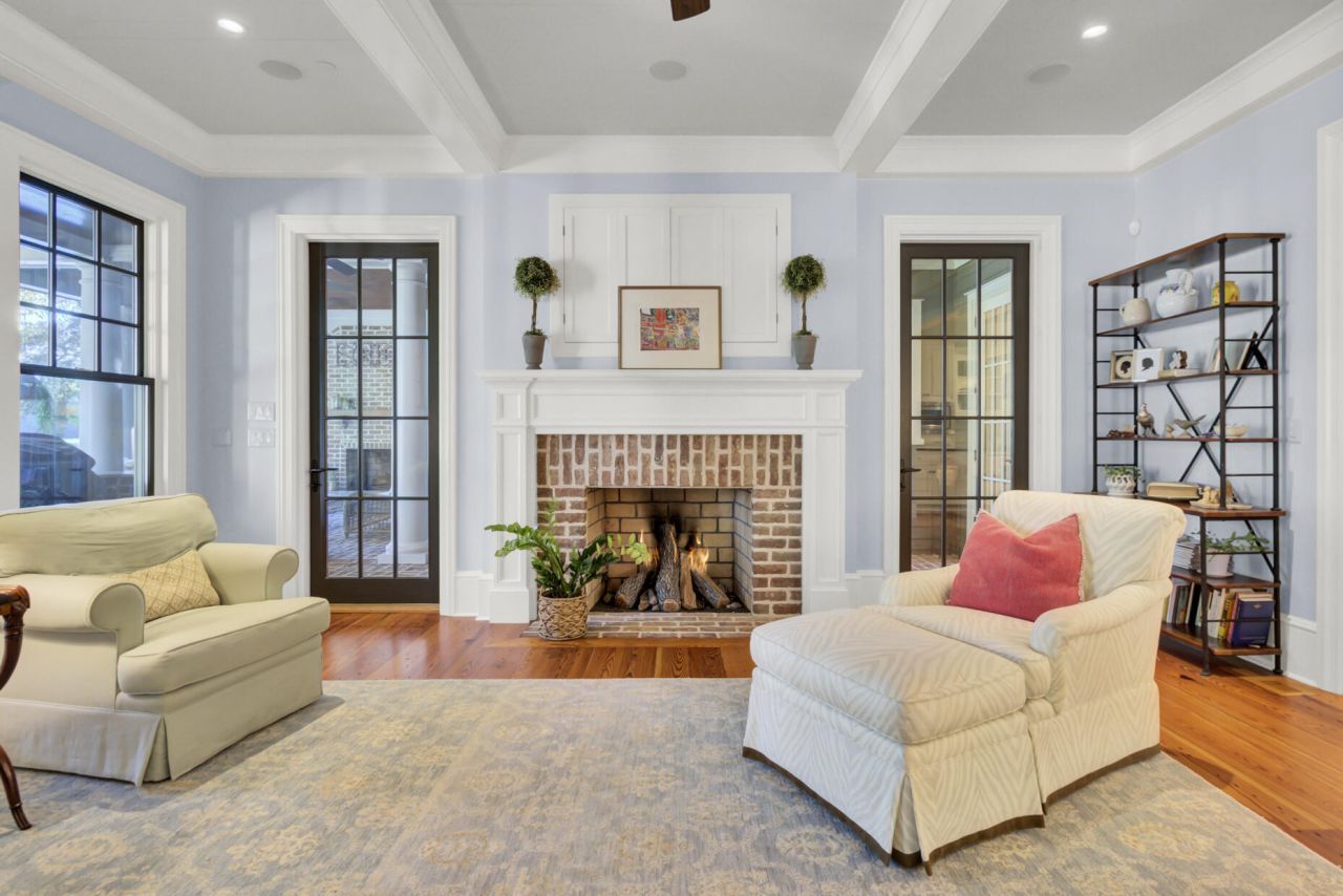 290 Delahow Street Photo 12