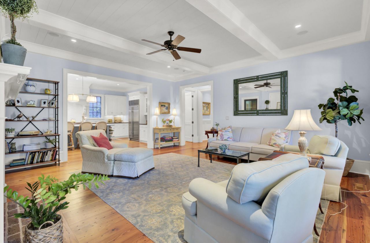 290 Delahow Street Photo 14