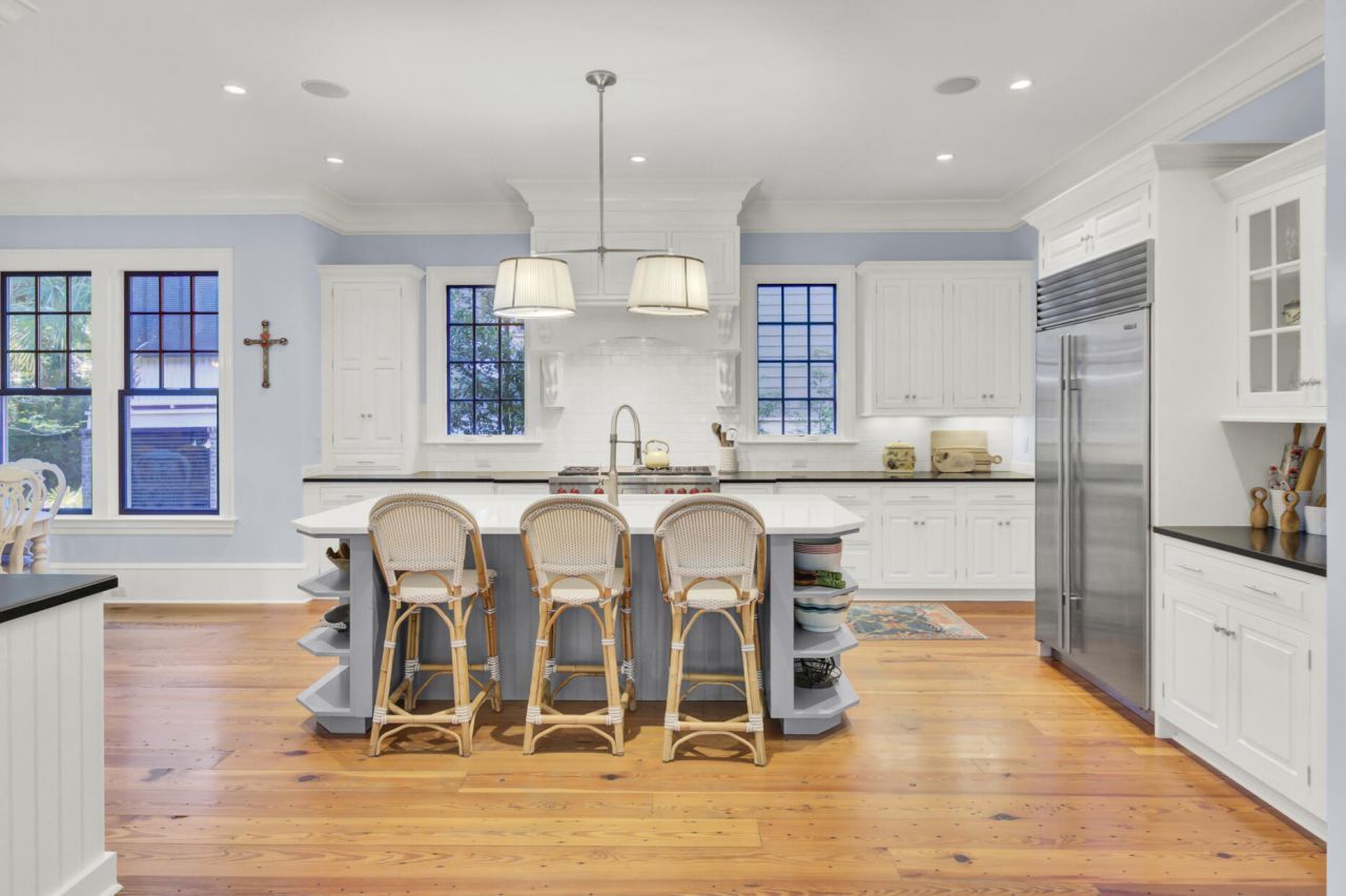 290 Delahow Street Photo 22