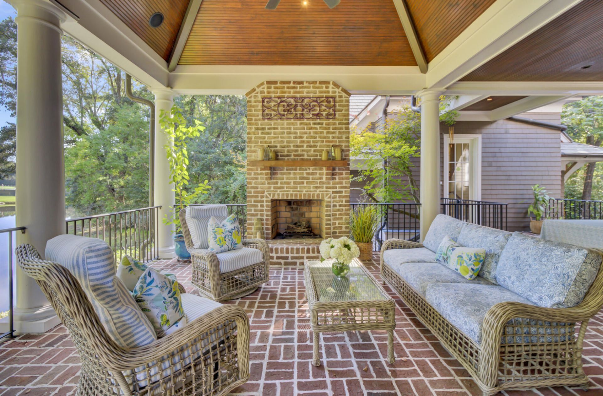 290 Delahow Street Photo 33