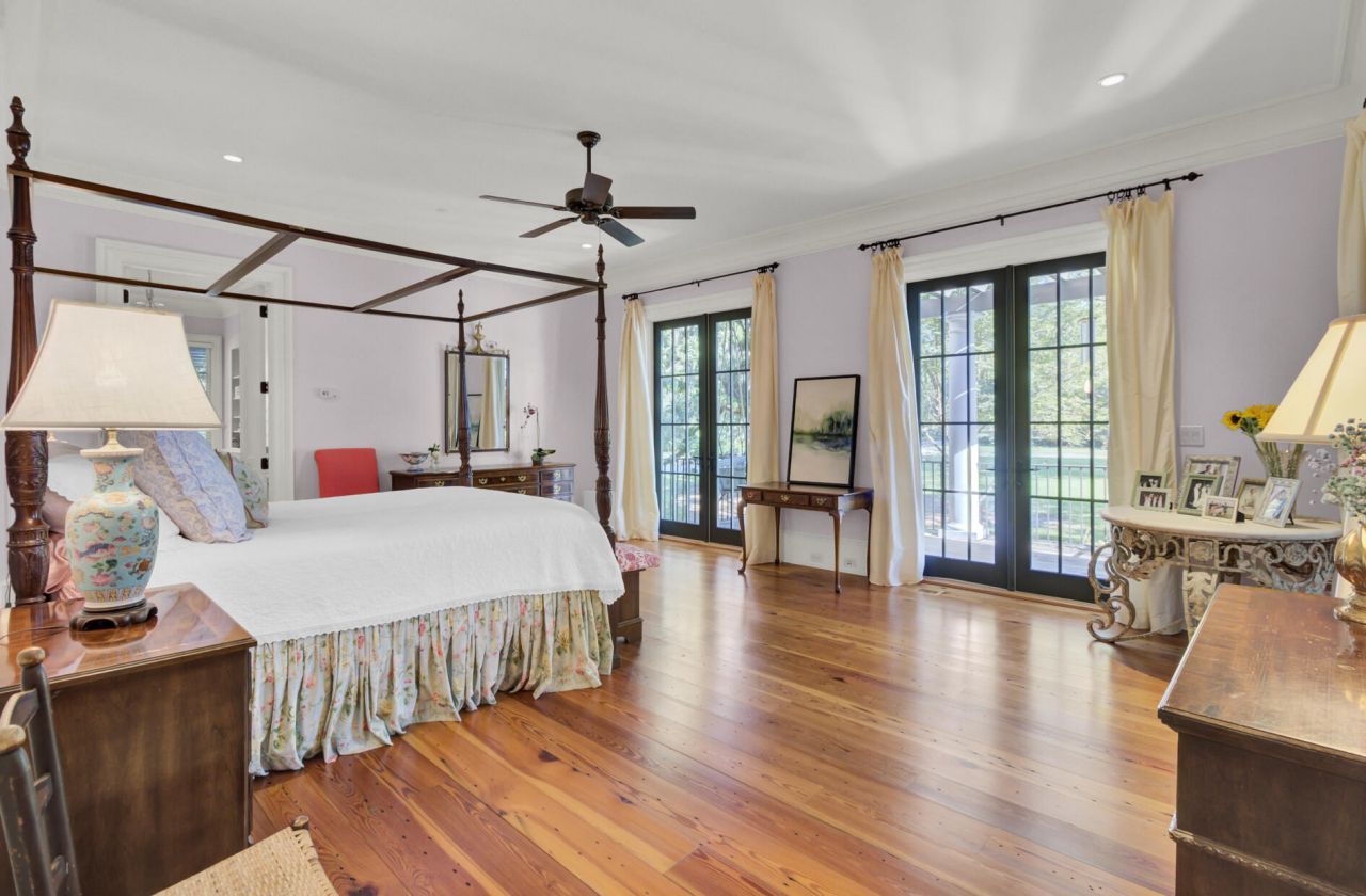 290 Delahow Street Photo 38